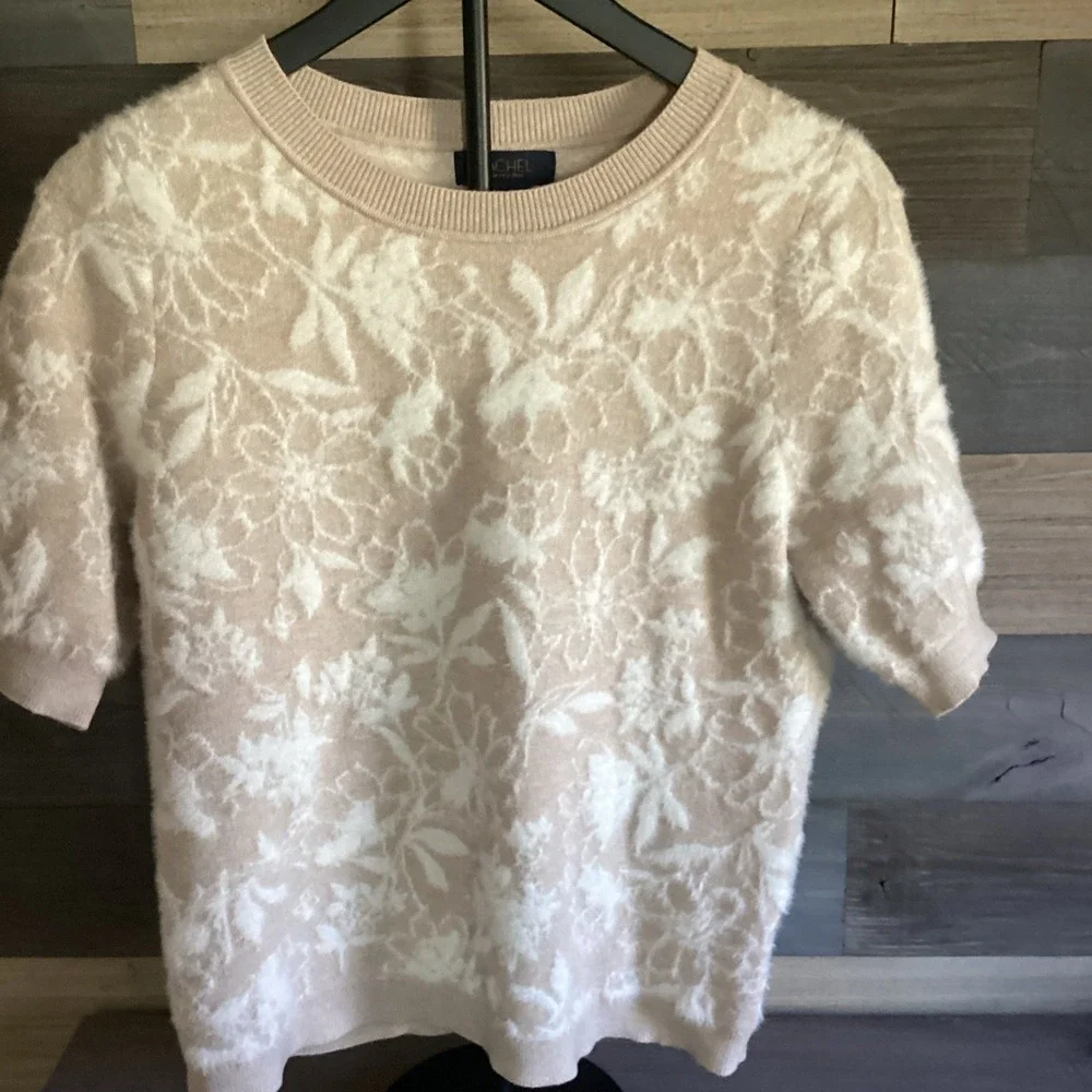 WOMANS Sweater SZ Med NWT Brown And‎ White